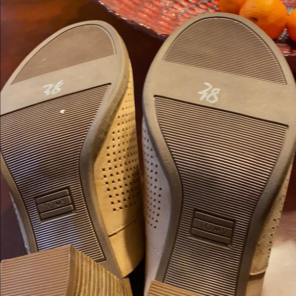 Sandals - Picture 4 of 8